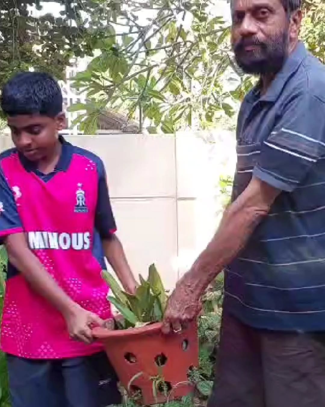 13 students engaged in home volunteering by undertaking small acts of kindness including household help, sibling learning support, clothes donation and coastal cleanup, inspired by Bhavya S at City Central School, Kollam.