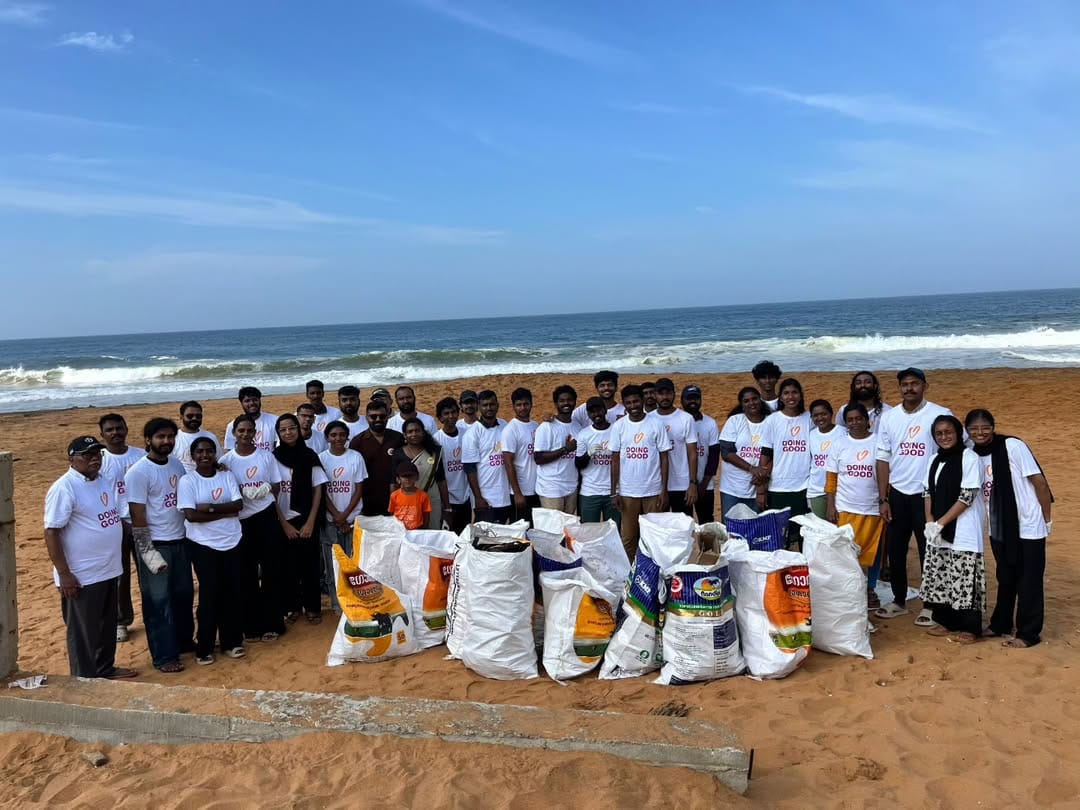 50+ volunteers responsibly collected and disposed 150+ kg of coastal waste at Vettukkadu Beach on International Coastal Cleanup Day in collaboration with Volunteer for India.
