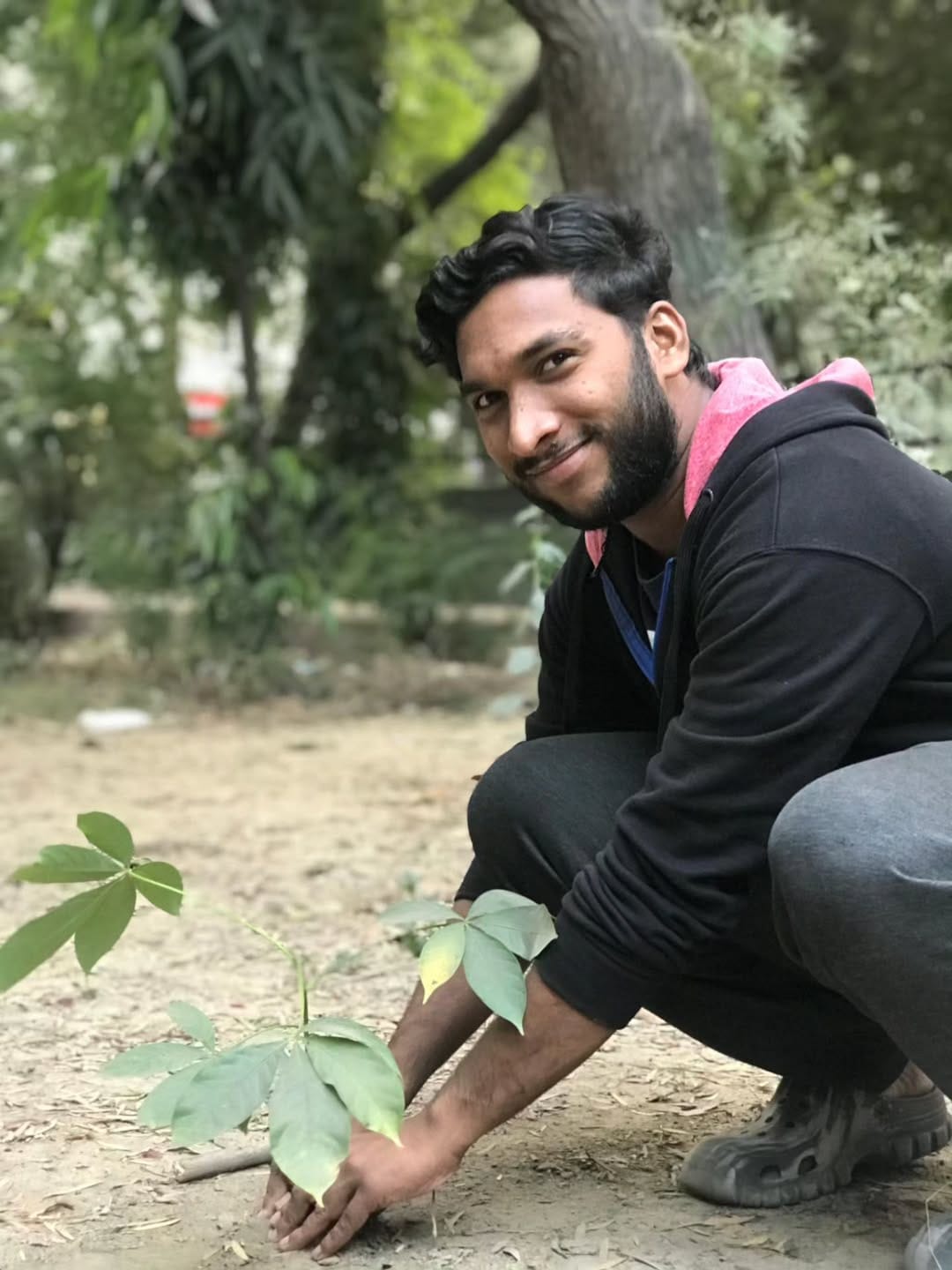 2 volunteers planted a sapling in collaboration led by Muhammed Nizam C K at C6 Yamuna Vihar Park, New Delhi.