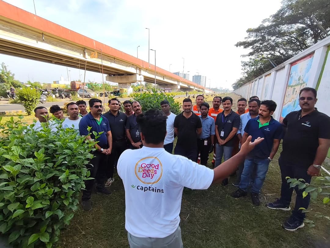30 volunteers painted murals on 13 community walls to promote civic awareness on environment, public safety and traffic responsibility in Kochi, Ernakulam in collaboration with DP World and Goodera.
