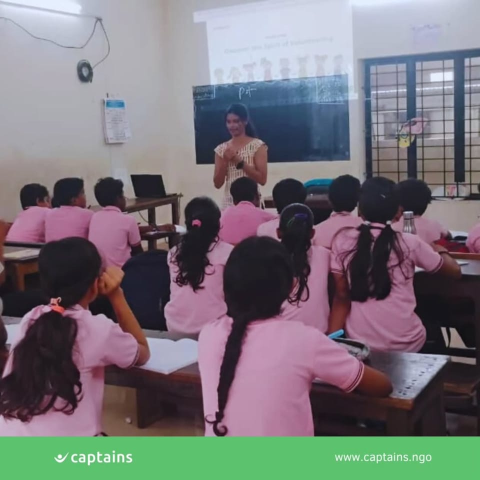 40 students of Govt Higher Secondary School, Kadayiruppu were introduced to volunteering and inspired to take community action, led by volunteer Arunika Reji.