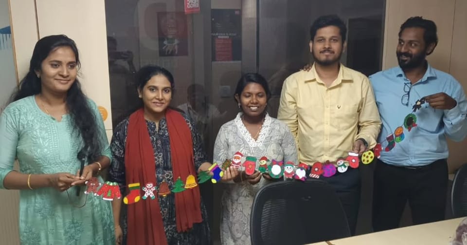 20 HDFC ERGO volunteers created handmade Christmas ornaments to share festive joy with Anganwadi children in Kochi, Ernakulam in collaboration with Being Jigyaasu.